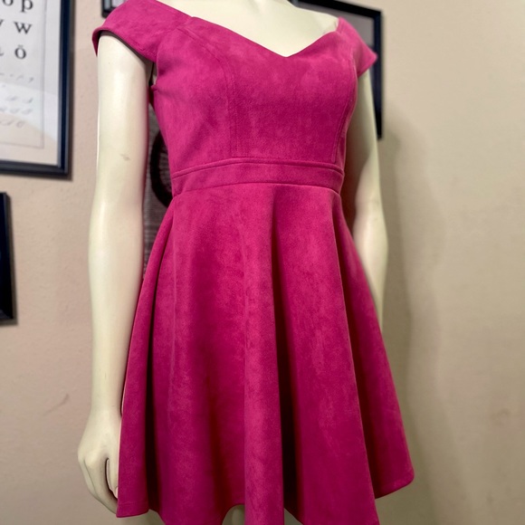 Velvet Dress- Pink - Picture 1 of 5